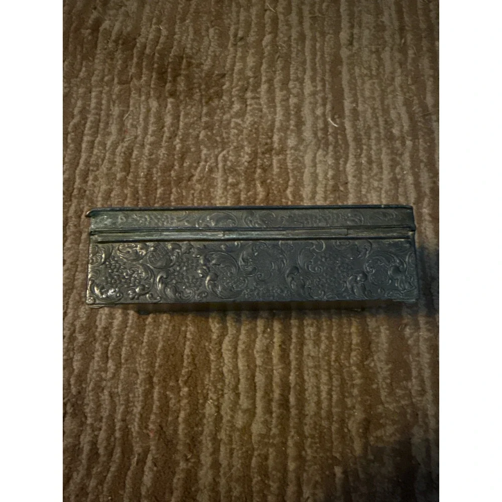 Vintage Ornate Trinket‎ Box Embossed Scene Decorative Metal Jewelry Box